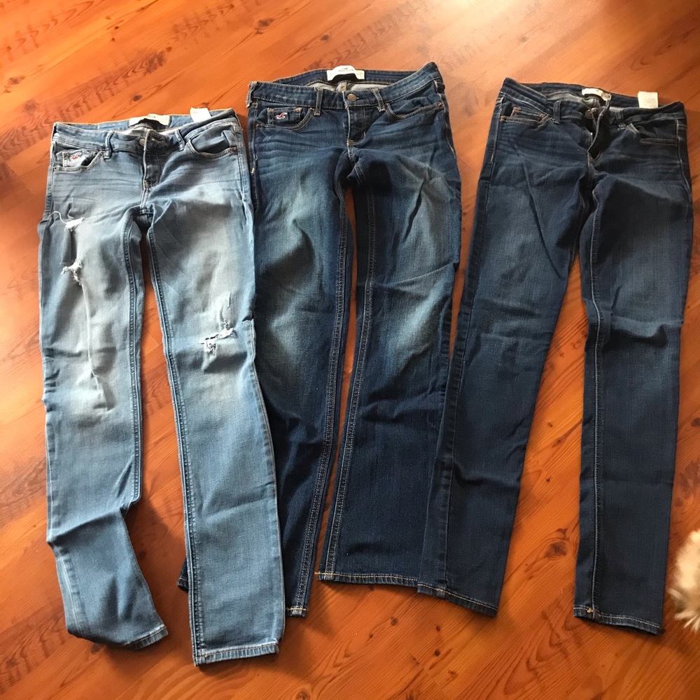3 pairs of Hollister Jeans size 26 waist 31 Length